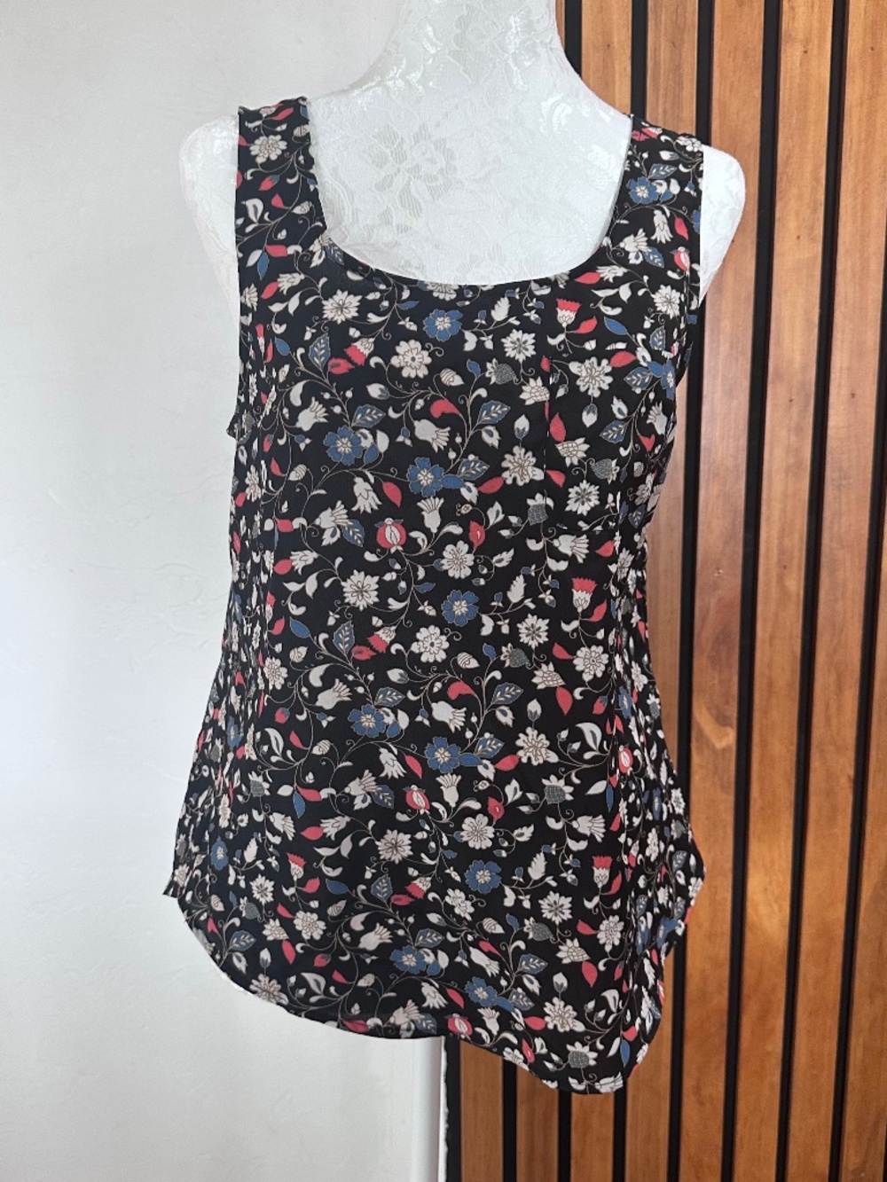 Forever21 sheer tank top size small 18 inches pit to pit.